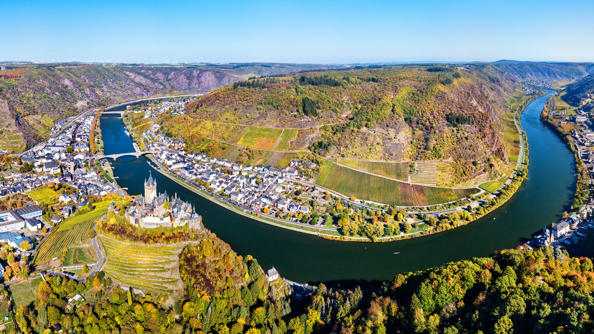 Cochem and its hilltop castle above a sweeping bend of the Moselle